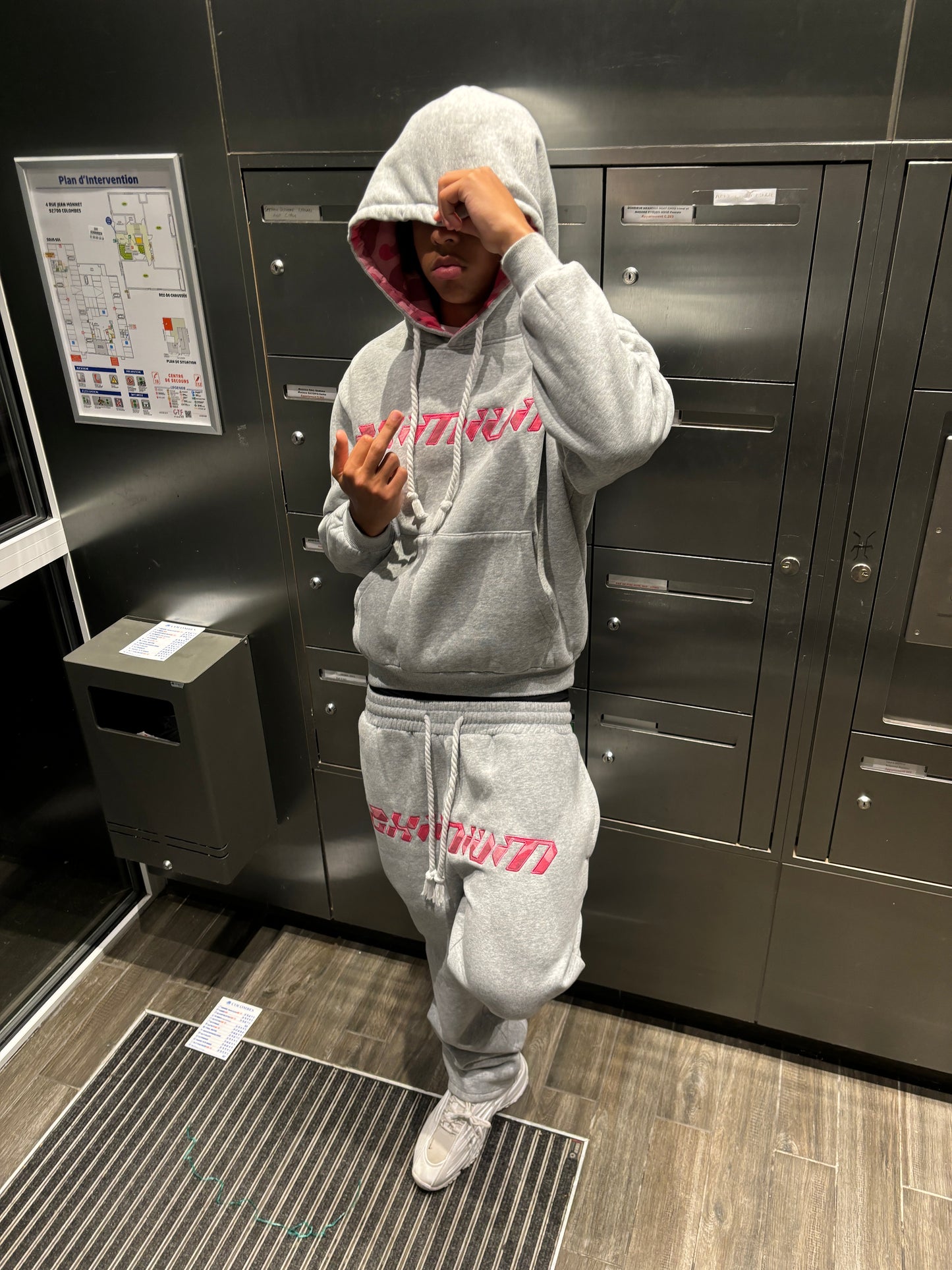 EXIMIUM Heavyweight Hoodie – 400 GSM